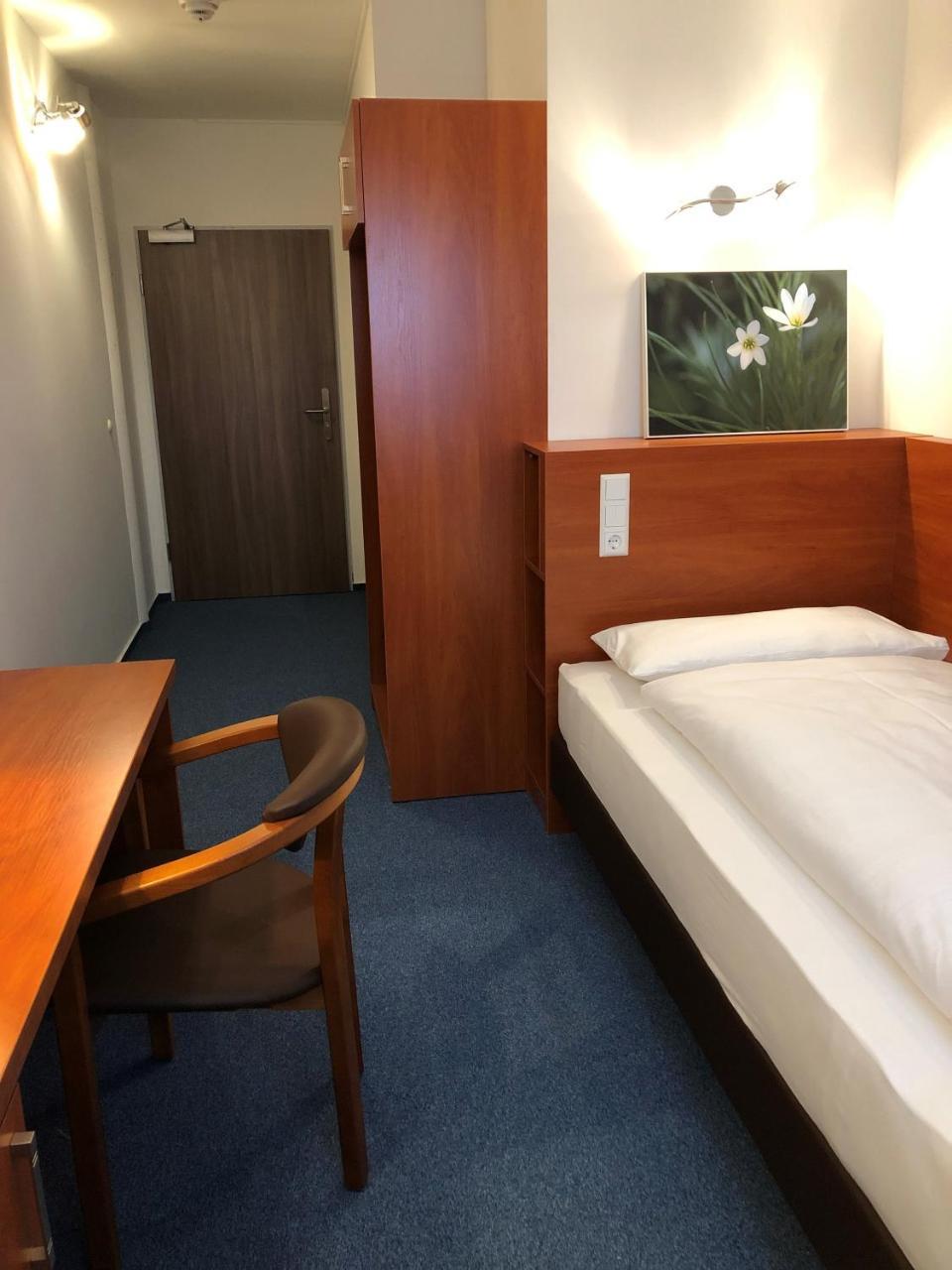 Hotel Mirabell エルランゲン エクステリア 写真