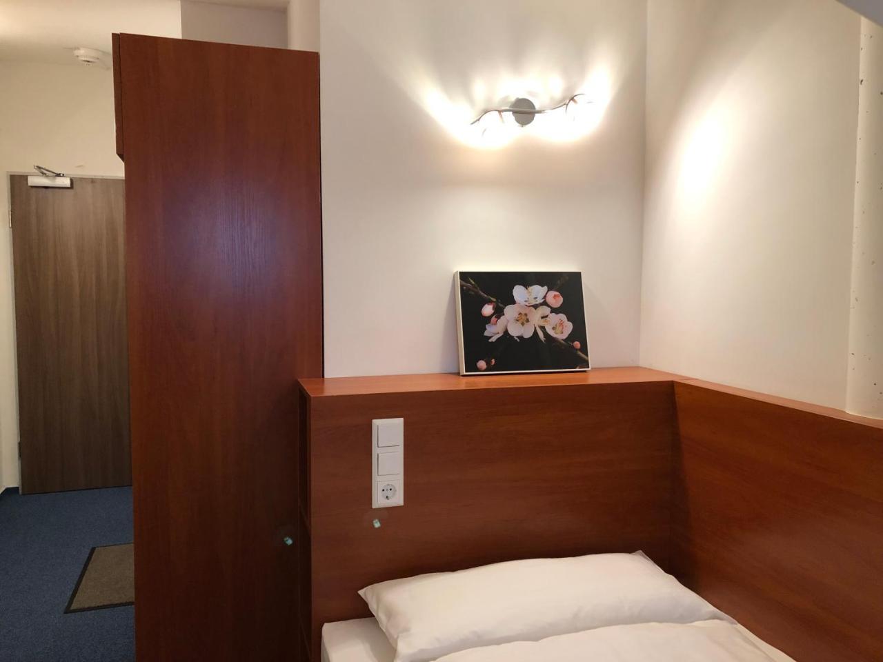 Hotel Mirabell エルランゲン エクステリア 写真