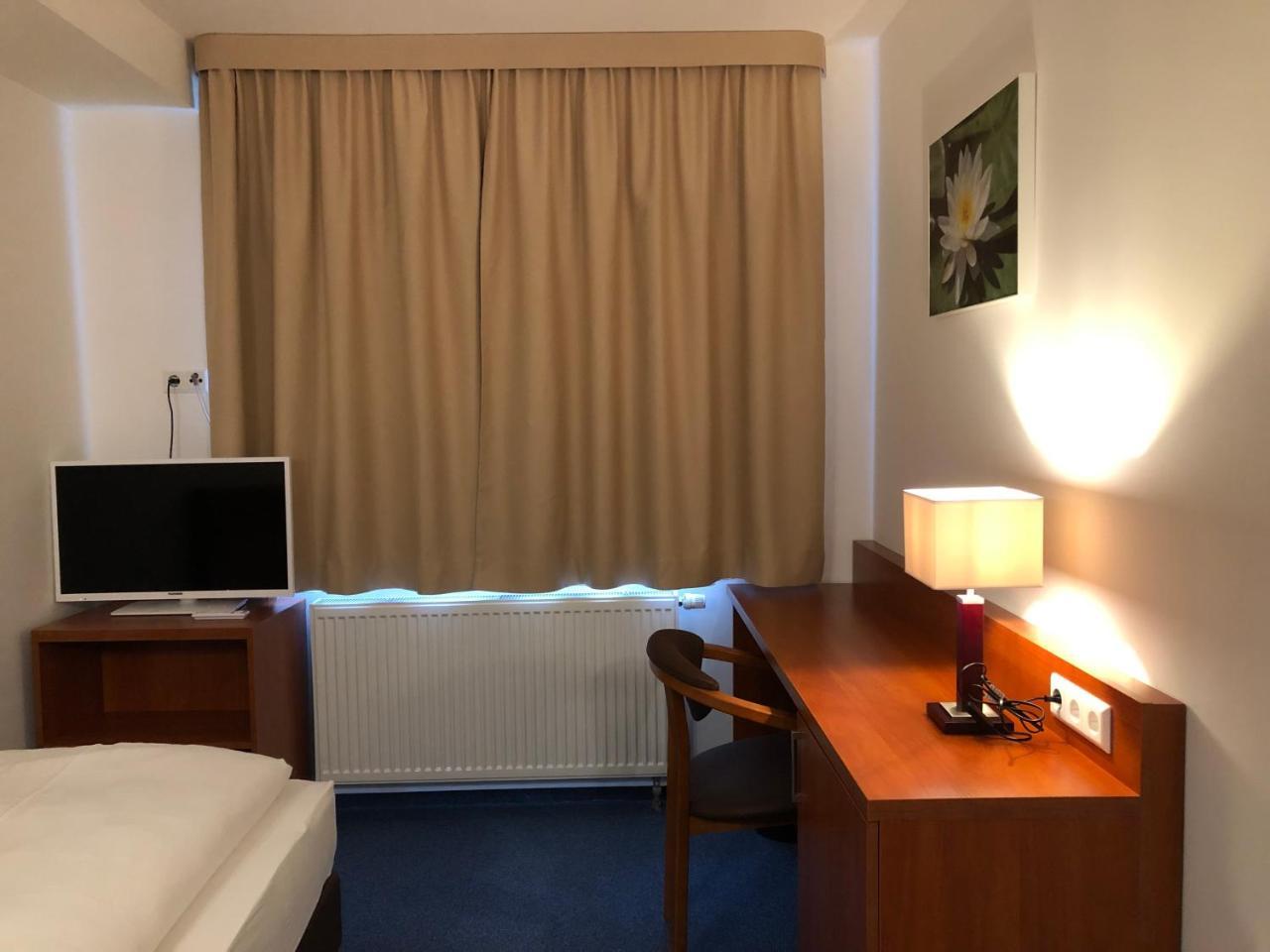 Hotel Mirabell エルランゲン エクステリア 写真